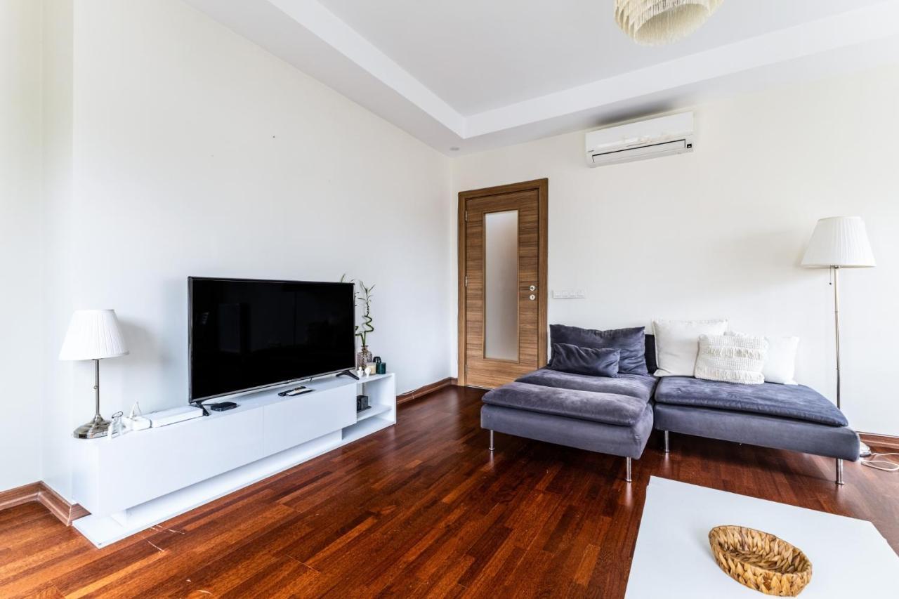 Апартаменты Spacious Flat Near Bagdat Avenue In Suadiye Стамбул Экстерьер фото